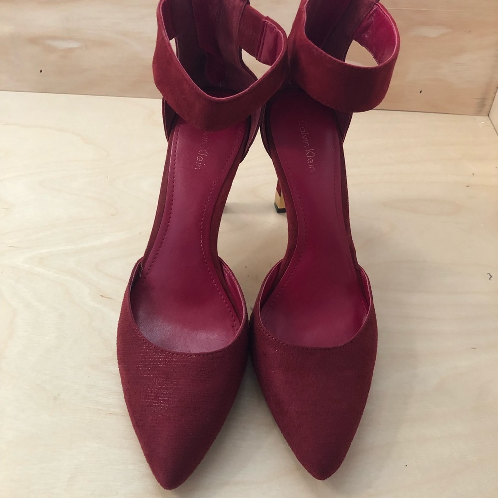 Calvin Klein Pumps